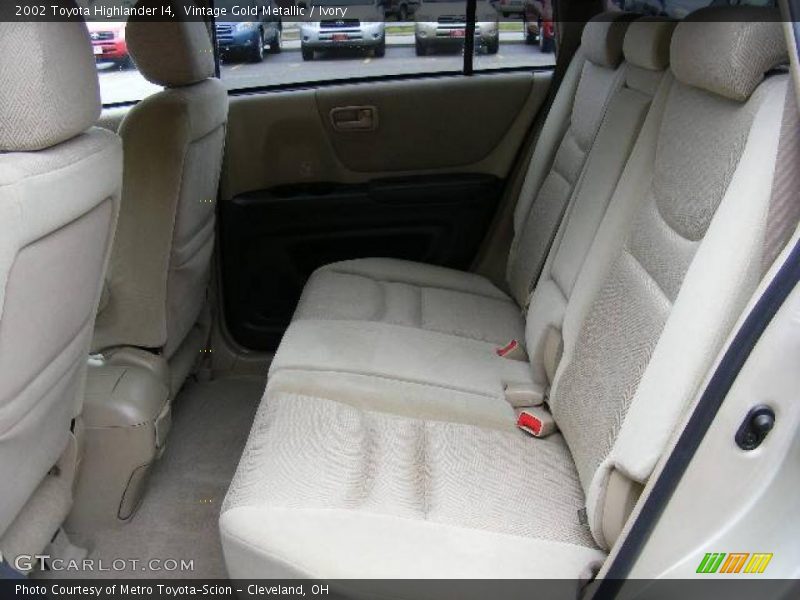 Vintage Gold Metallic / Ivory 2002 Toyota Highlander I4