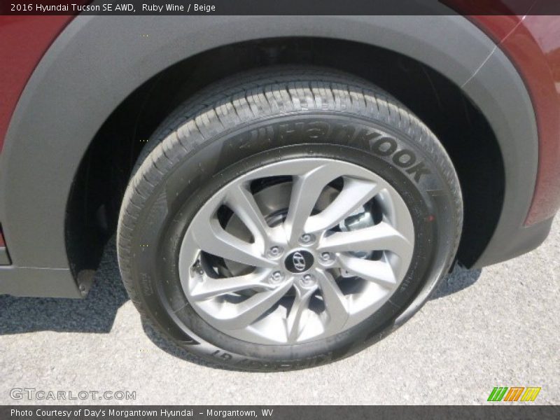  2016 Tucson SE AWD Wheel