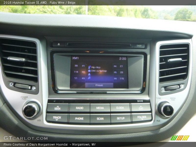 Ruby Wine / Beige 2016 Hyundai Tucson SE AWD