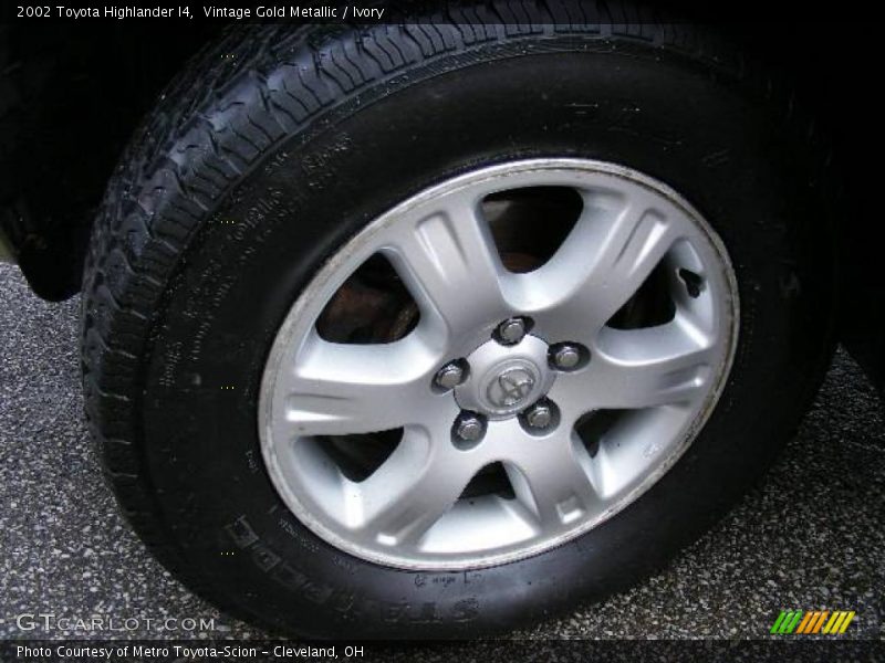 Vintage Gold Metallic / Ivory 2002 Toyota Highlander I4