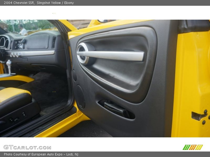 Slingshot Yellow / Ebony 2004 Chevrolet SSR