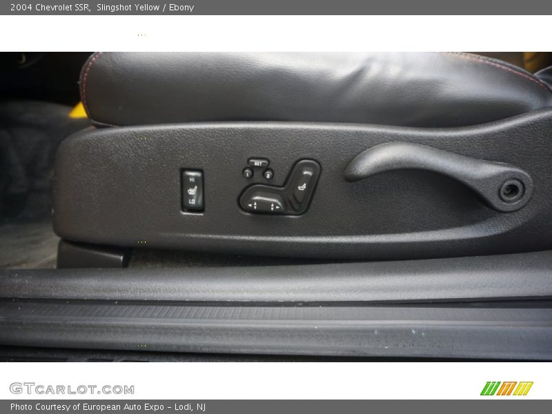 Slingshot Yellow / Ebony 2004 Chevrolet SSR