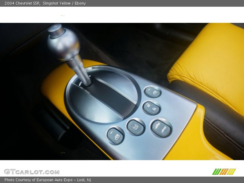 Slingshot Yellow / Ebony 2004 Chevrolet SSR