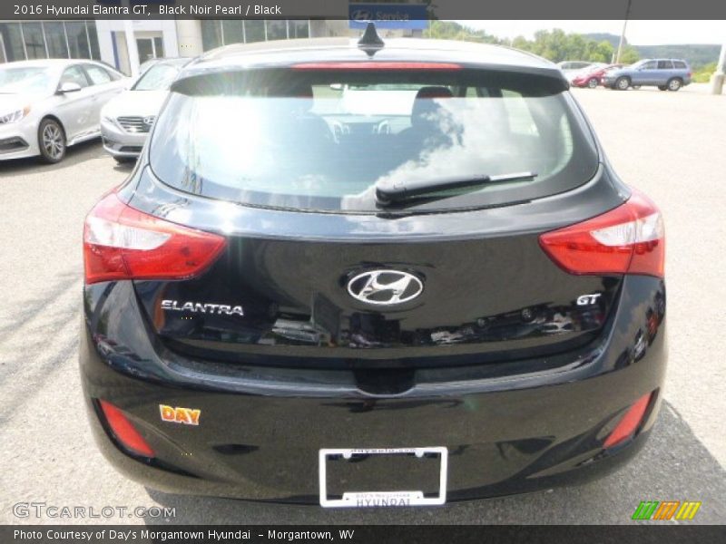 Black Noir Pearl / Black 2016 Hyundai Elantra GT