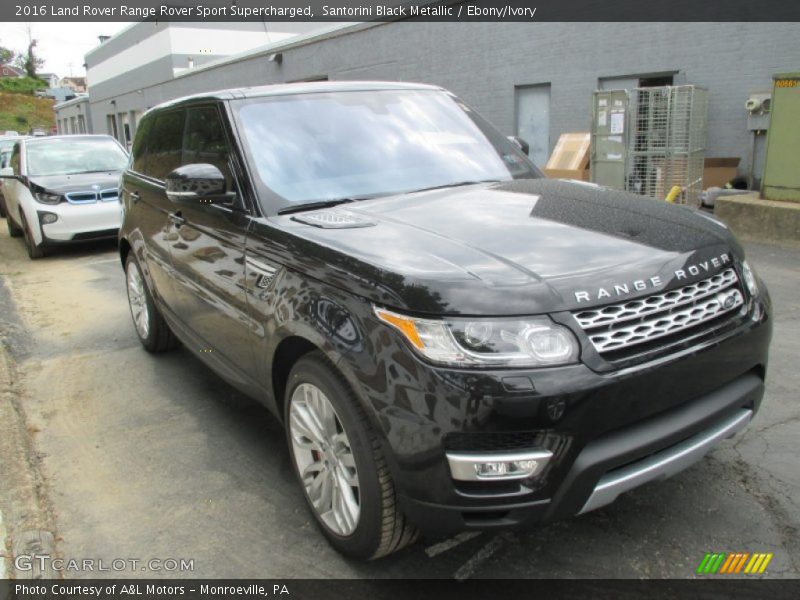 Front 3/4 View of 2016 Range Rover Sport Supercharged