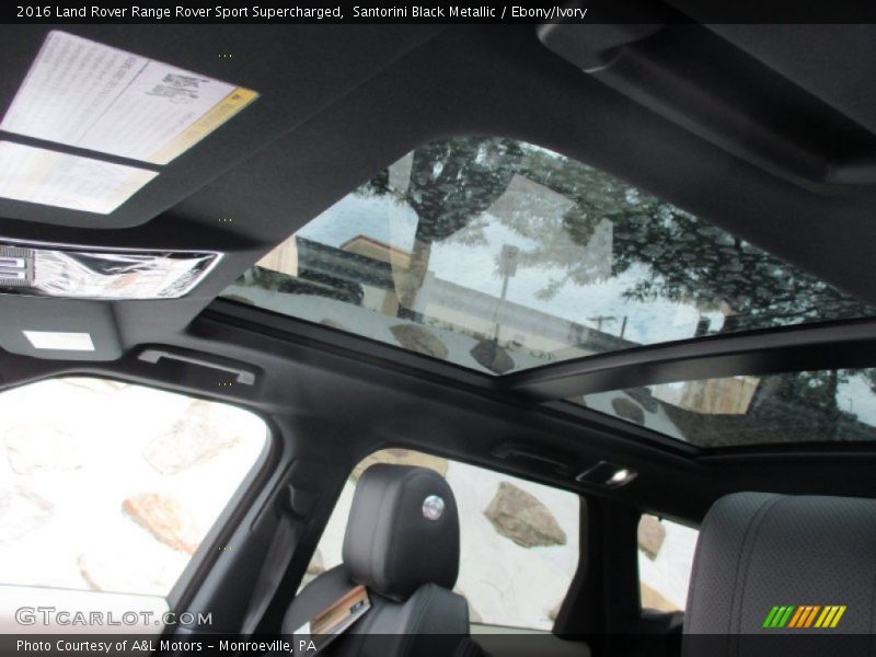 Sunroof of 2016 Range Rover Sport Supercharged