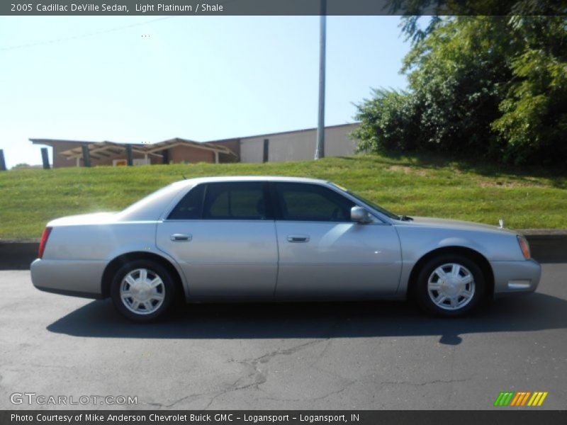 Light Platinum / Shale 2005 Cadillac DeVille Sedan