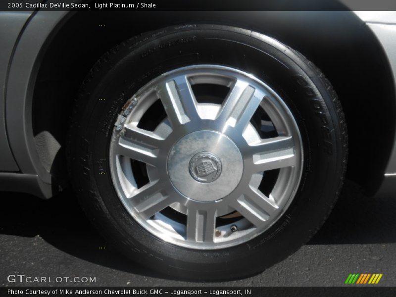Light Platinum / Shale 2005 Cadillac DeVille Sedan