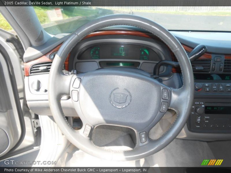 Light Platinum / Shale 2005 Cadillac DeVille Sedan