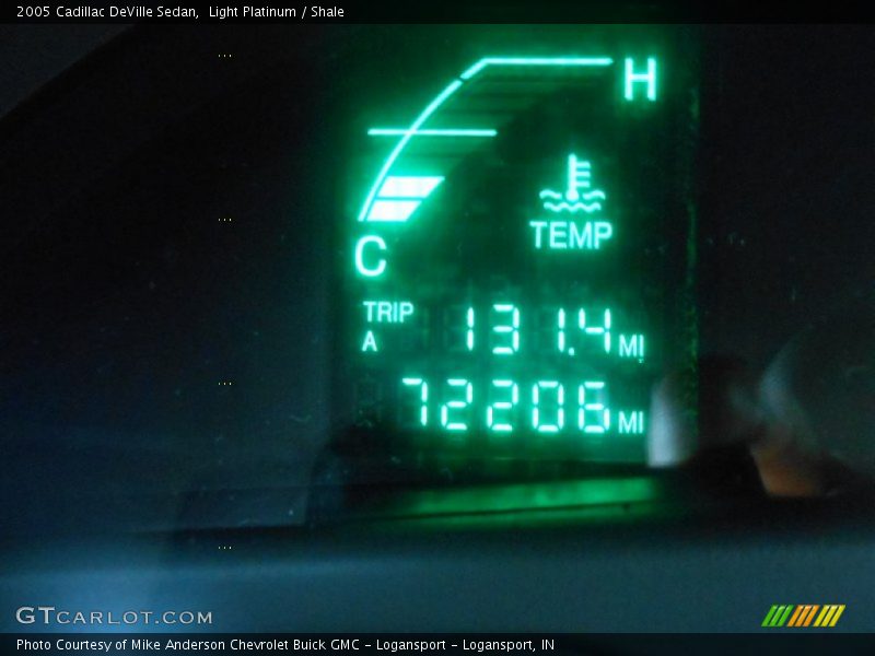 Light Platinum / Shale 2005 Cadillac DeVille Sedan