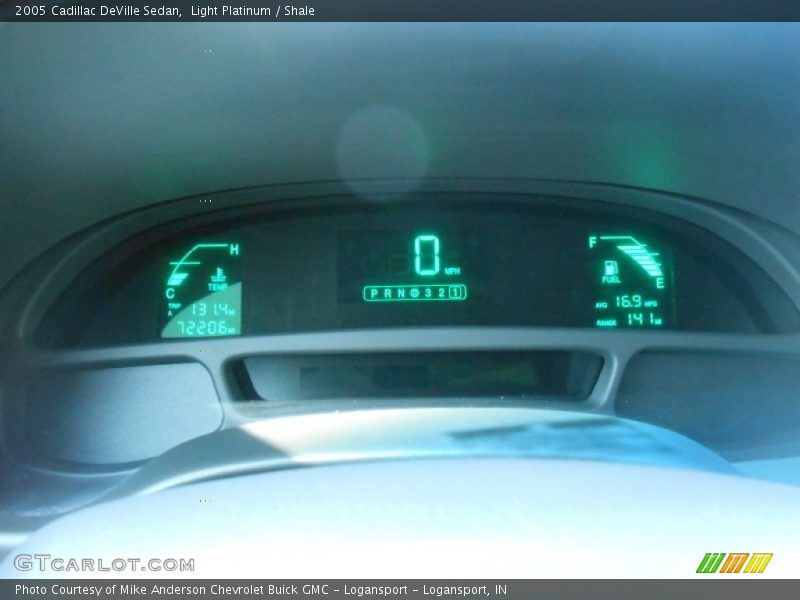 Light Platinum / Shale 2005 Cadillac DeVille Sedan