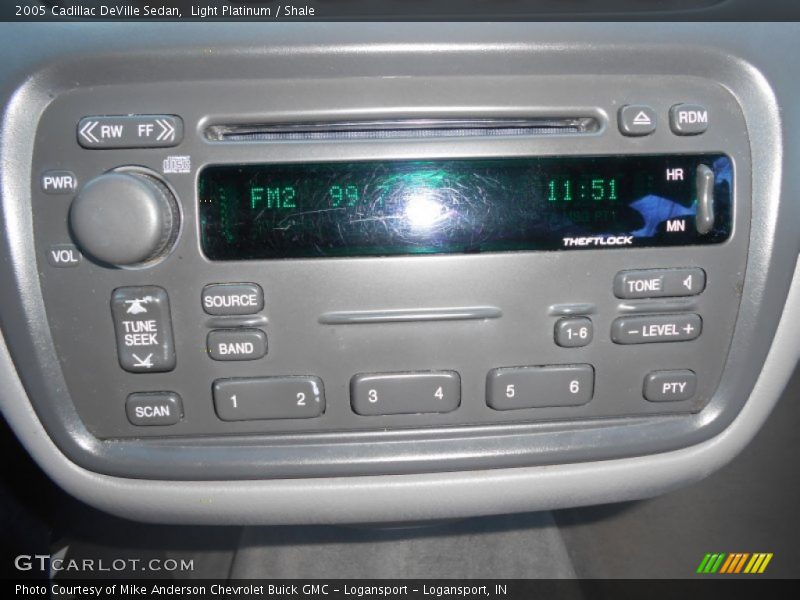 Light Platinum / Shale 2005 Cadillac DeVille Sedan