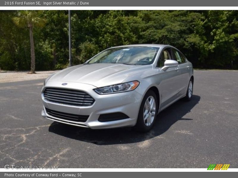 Ingot Silver Metallic / Dune 2016 Ford Fusion SE