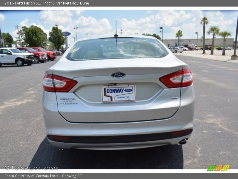 Ingot Silver Metallic / Dune 2016 Ford Fusion SE