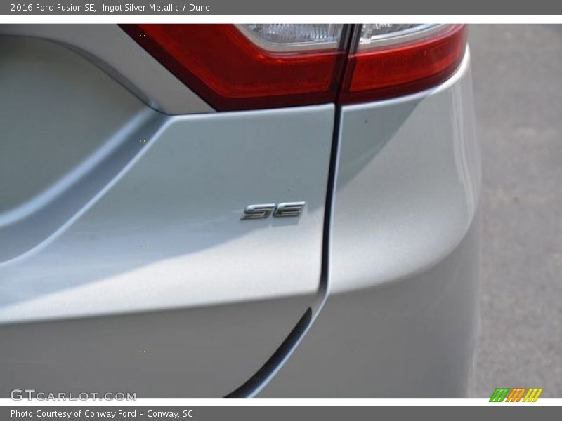 Ingot Silver Metallic / Dune 2016 Ford Fusion SE
