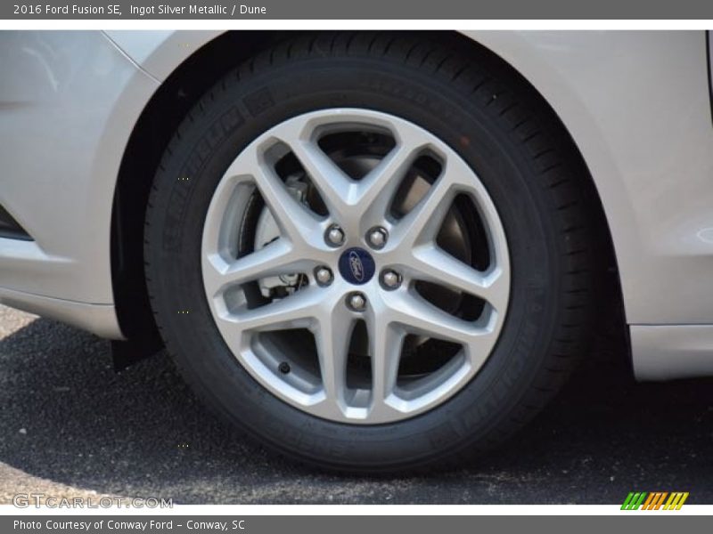 Ingot Silver Metallic / Dune 2016 Ford Fusion SE