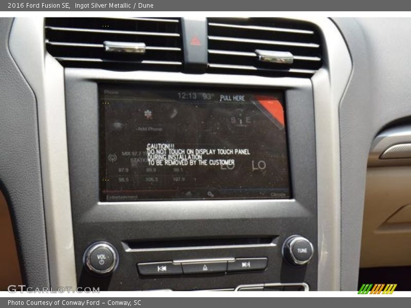 Ingot Silver Metallic / Dune 2016 Ford Fusion SE