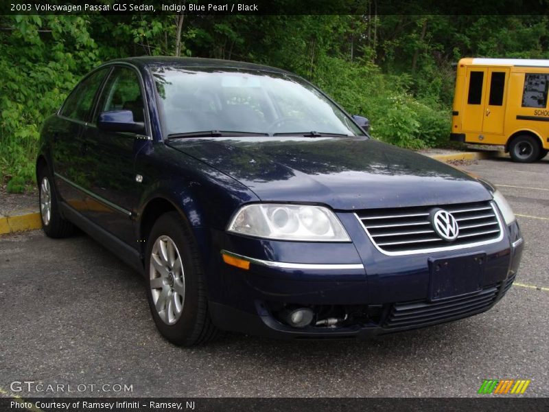 Indigo Blue Pearl / Black 2003 Volkswagen Passat GLS Sedan