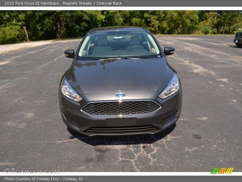 Magnetic Metallic / Charcoal Black 2015 Ford Focus SE Hatchback