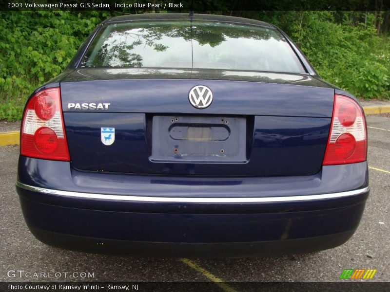 Indigo Blue Pearl / Black 2003 Volkswagen Passat GLS Sedan