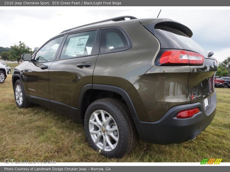 ECO Green Pearl / Black/Light Frost Beige 2016 Jeep Cherokee Sport