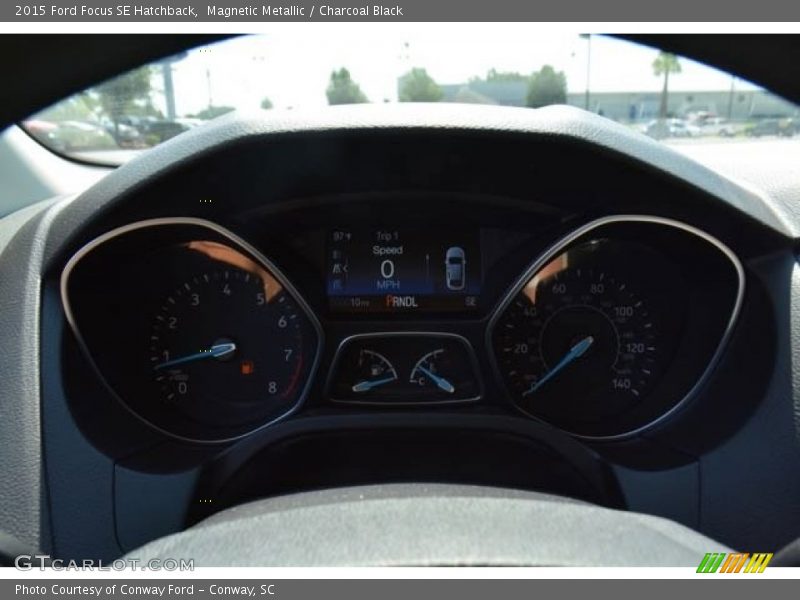 Magnetic Metallic / Charcoal Black 2015 Ford Focus SE Hatchback