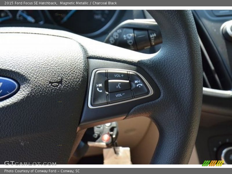 Magnetic Metallic / Charcoal Black 2015 Ford Focus SE Hatchback