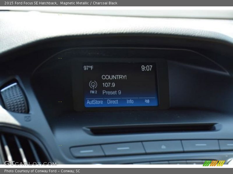 Magnetic Metallic / Charcoal Black 2015 Ford Focus SE Hatchback