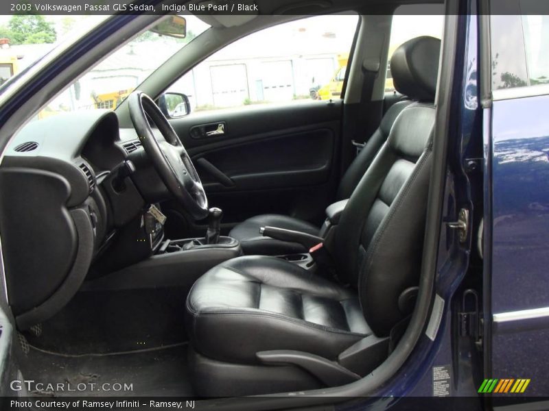 Indigo Blue Pearl / Black 2003 Volkswagen Passat GLS Sedan