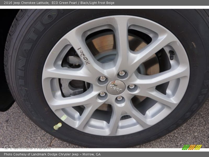 ECO Green Pearl / Black/Light Frost Beige 2016 Jeep Cherokee Latitude