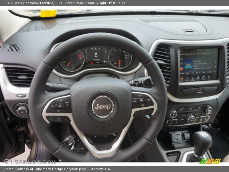 ECO Green Pearl / Black/Light Frost Beige 2016 Jeep Cherokee Latitude