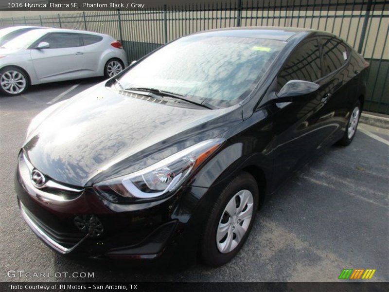 Phantom Black / Gray 2016 Hyundai Elantra SE