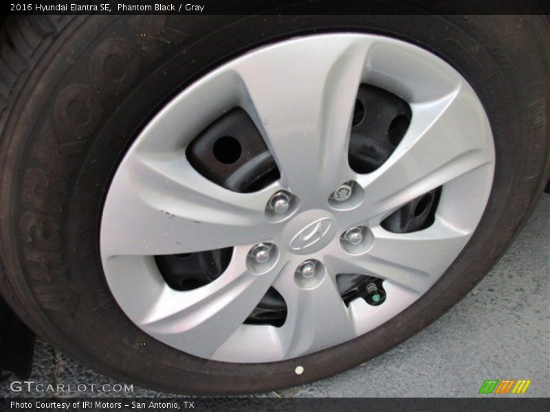 Phantom Black / Gray 2016 Hyundai Elantra SE