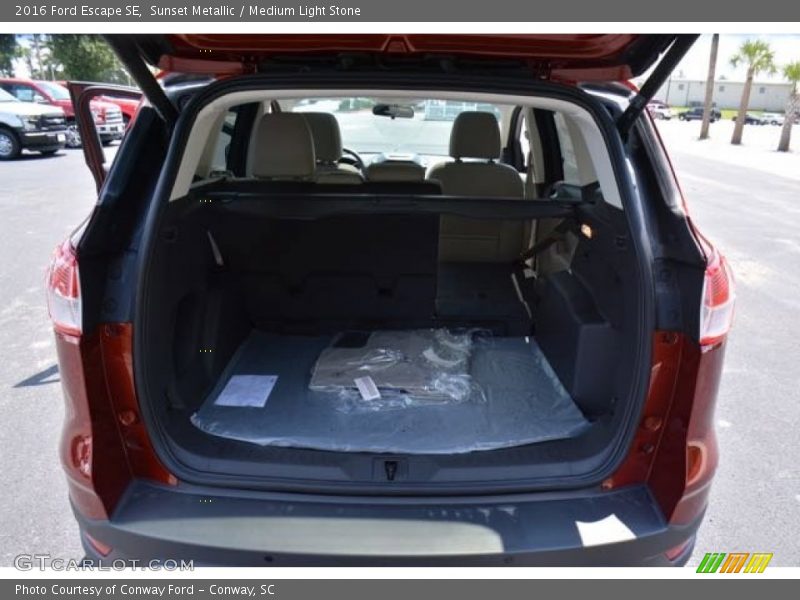 Sunset Metallic / Medium Light Stone 2016 Ford Escape SE