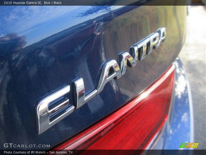 Blue / Black 2016 Hyundai Elantra SE