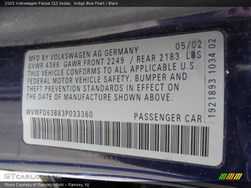 Indigo Blue Pearl / Black 2003 Volkswagen Passat GLS Sedan
