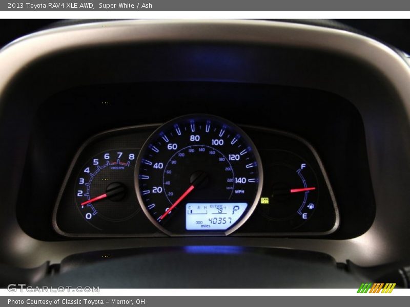 Super White / Ash 2013 Toyota RAV4 XLE AWD