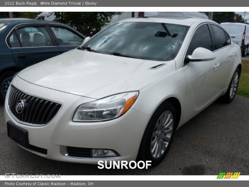 White Diamond Tricoat / Ebony 2012 Buick Regal