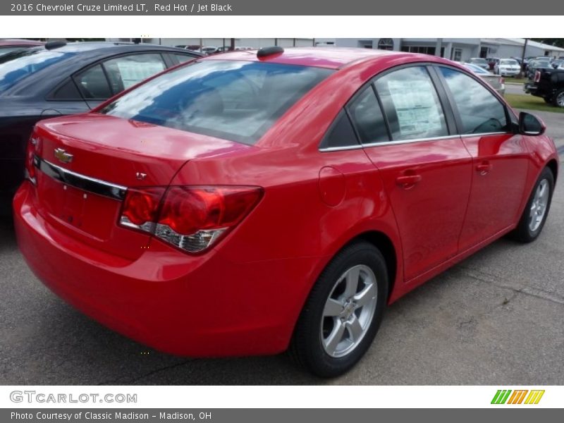Red Hot / Jet Black 2016 Chevrolet Cruze Limited LT