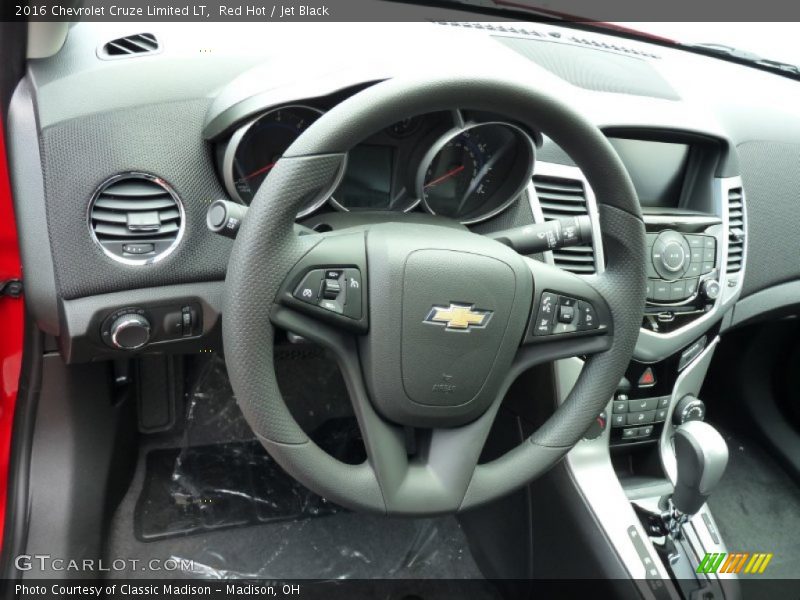 Red Hot / Jet Black 2016 Chevrolet Cruze Limited LT