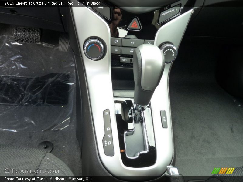 Red Hot / Jet Black 2016 Chevrolet Cruze Limited LT