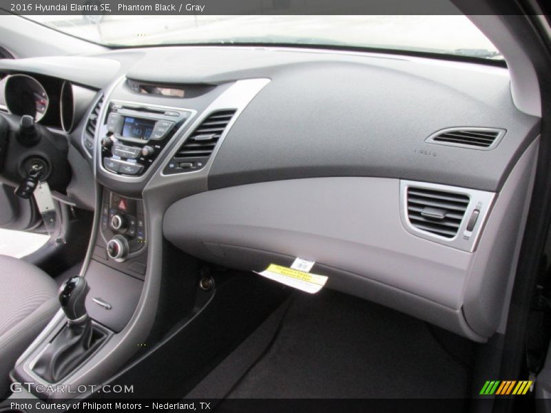 Phantom Black / Gray 2016 Hyundai Elantra SE