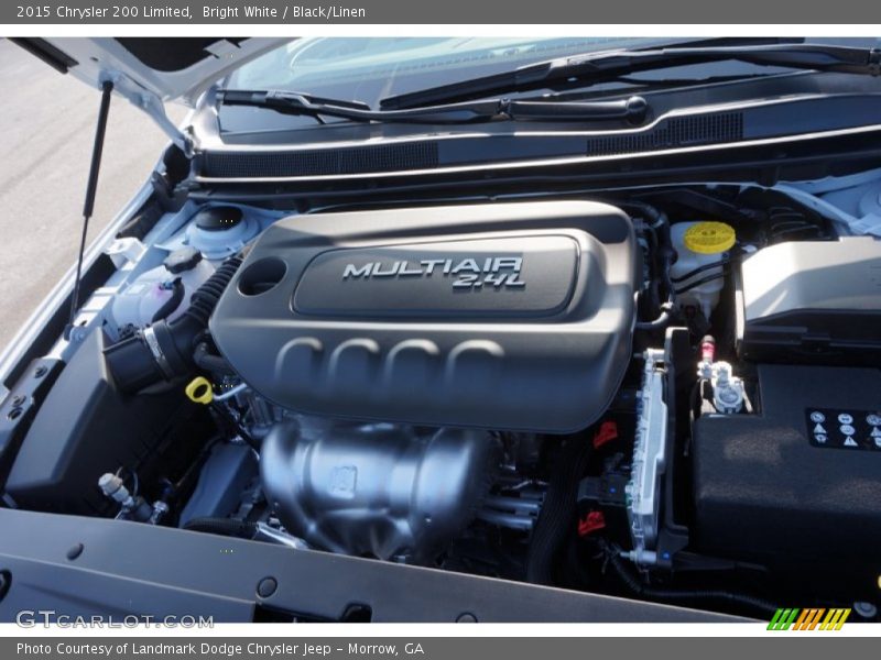 Bright White / Black/Linen 2015 Chrysler 200 Limited