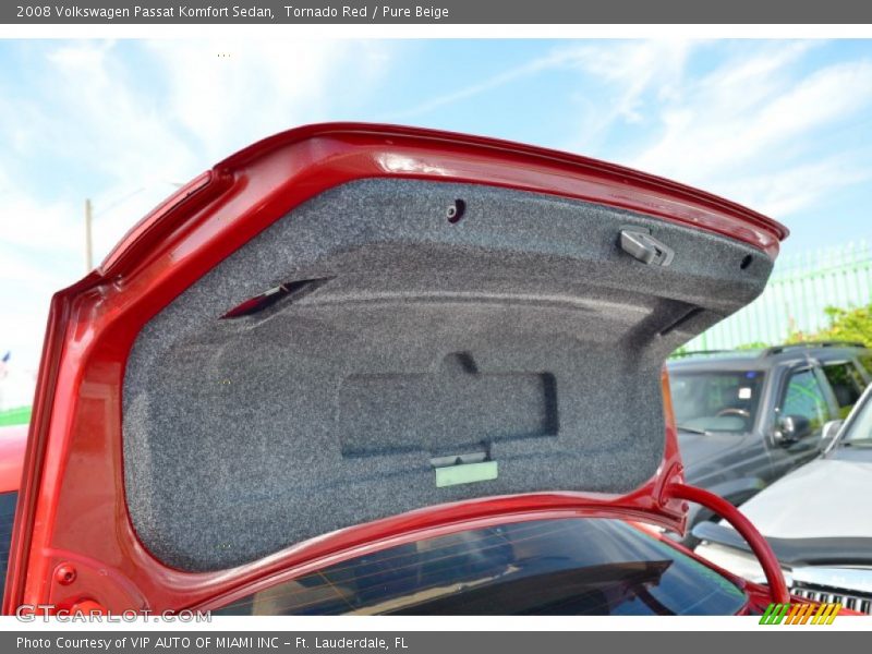 Tornado Red / Pure Beige 2008 Volkswagen Passat Komfort Sedan