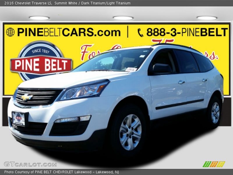 Summit White / Dark Titanium/Light Titanium 2016 Chevrolet Traverse LS