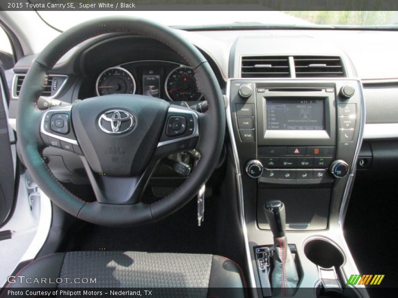 Super White / Black 2015 Toyota Camry SE