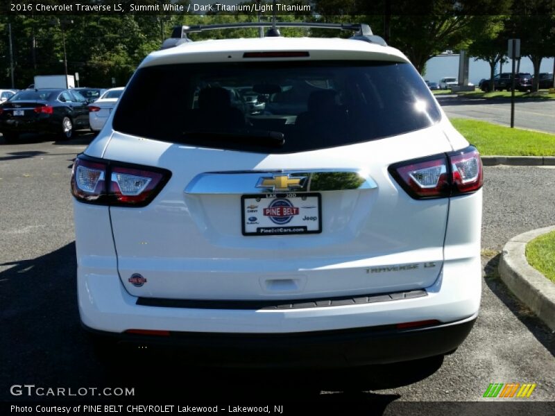 Summit White / Dark Titanium/Light Titanium 2016 Chevrolet Traverse LS