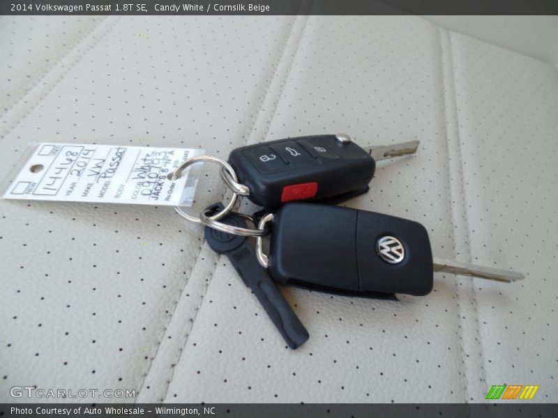 Candy White / Cornsilk Beige 2014 Volkswagen Passat 1.8T SE