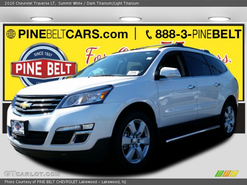 Summit White / Dark Titanium/Light Titanium 2016 Chevrolet Traverse LT