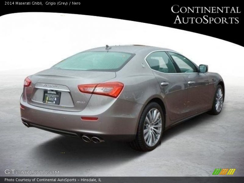 Grigio (Grey) / Nero 2014 Maserati Ghibli